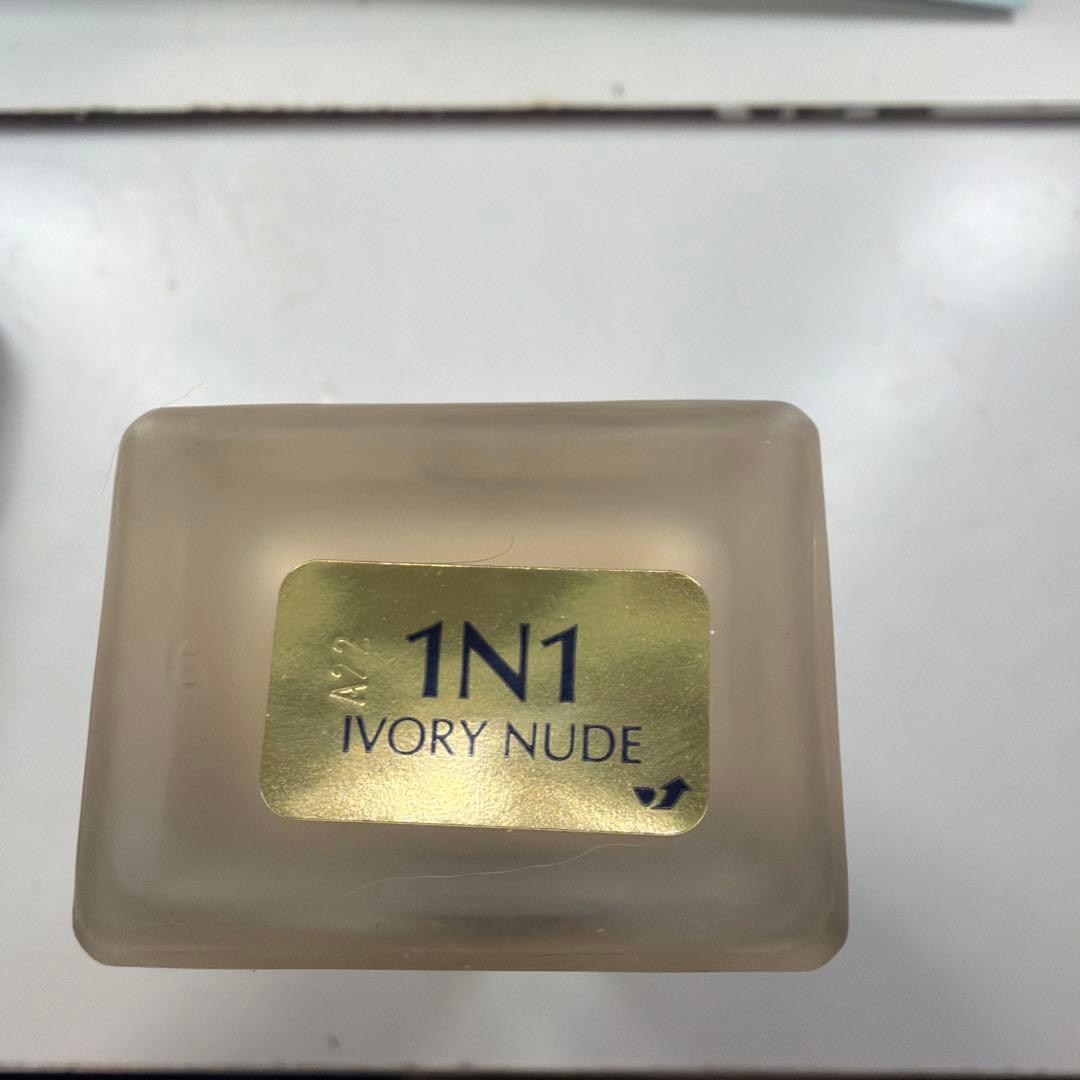 エスティーローダー　ダブルウェア　1N1