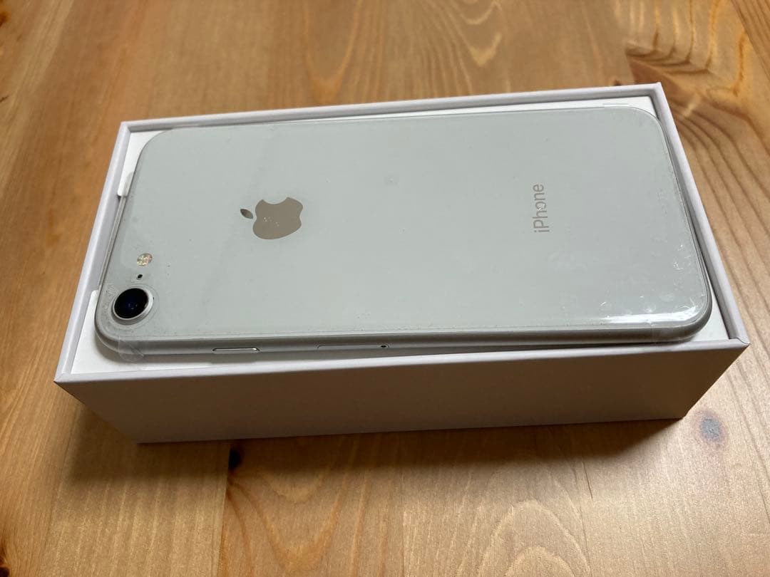 iPhone8 64GB ホワイト　SIMフリー