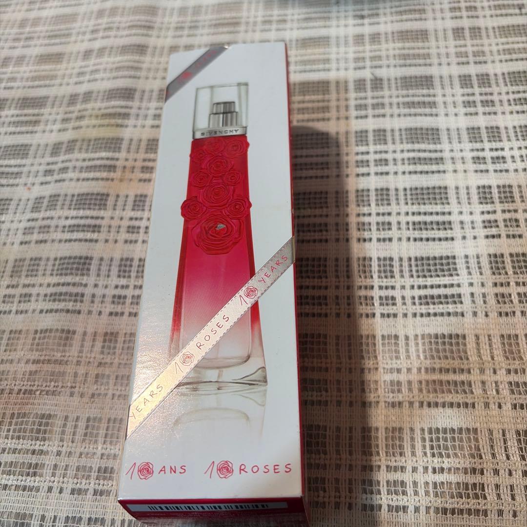 ジバンシー　限定デザイン　　50ml