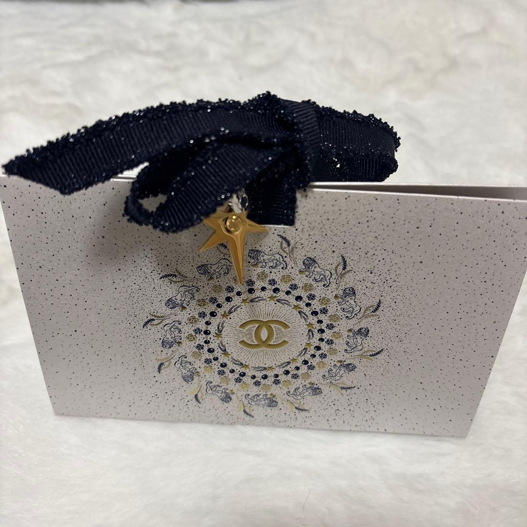CHANELレキャトルオンブル397ニュイアストラルホリデーコレクション