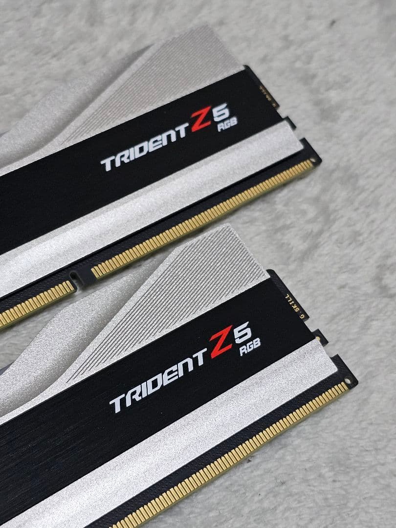 メモリー G.SKILL TRIDENT DDR5 6000 16GB x2 32GB