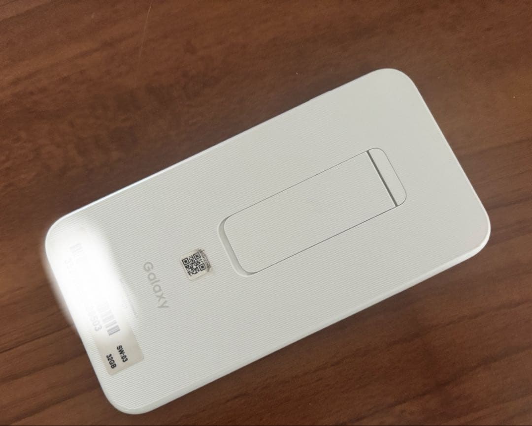 Galaxy 5G Mobile SCR01 ホワイト