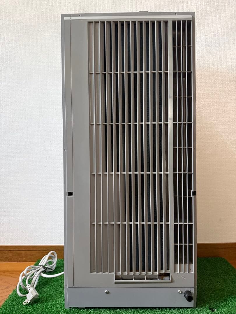 美品　Haier ハイアール　窓用エアコン　窓枠付き　JA-18T 工事不要