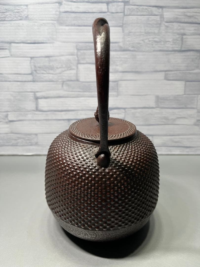 南部鉄瓶　照光堂　釜師　心斎作　小霰鉄瓶　美品　ちょうどいいサイズ