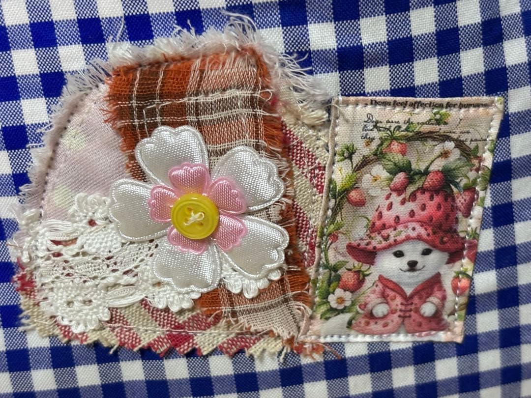 ♡ハンドメイド　ふりふり　ラウンドバッグ　マスコット付き　犬　パネルバッグ