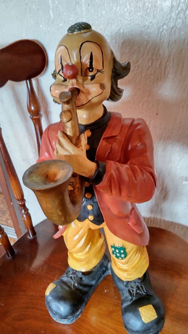 ピエロ置物