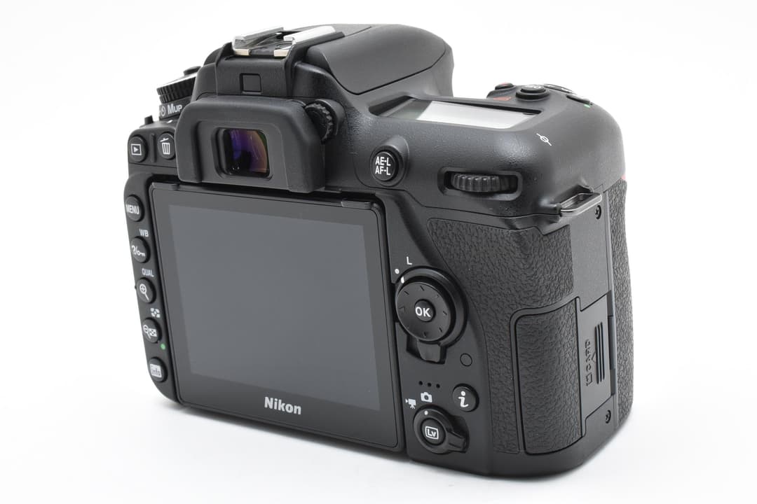 ■ほぼ新品■ ニコン D7500 デジタル一眼 #D123