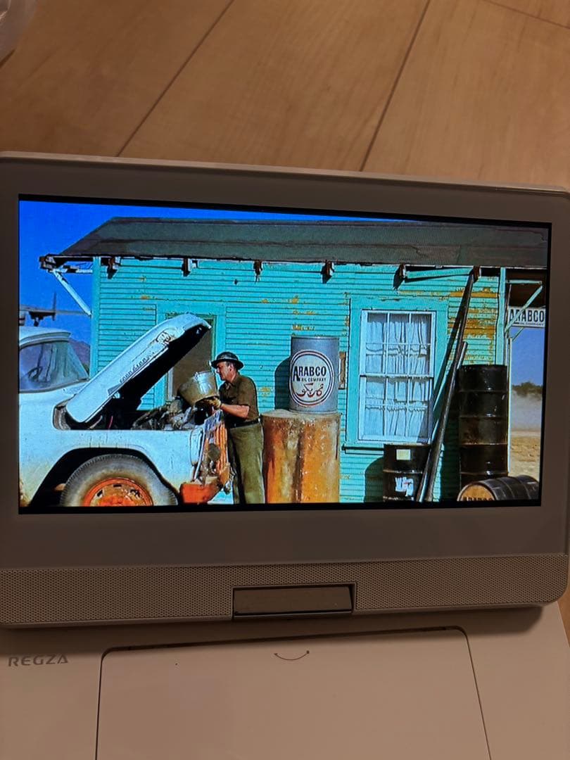 TOSHIBA REGZAポータブルブルーレイディスクプレーヤー