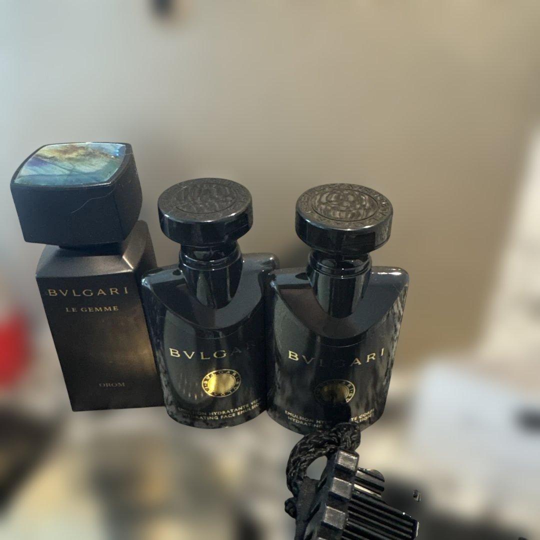 BVLGARI エミレーツ航空　ファーストクラス　ブルガリアメニティ&専用ポーチ
