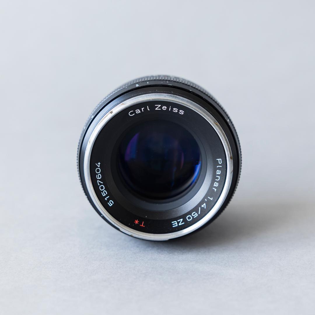 Carl Zeiss Planar T* 50mm f/1.4 ZE単焦点レンズ
