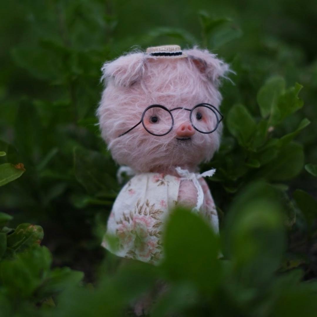 森の中の仔豚 ぬいぐるみ アーティストベア 海外作家様 ハンドメイド ブタ