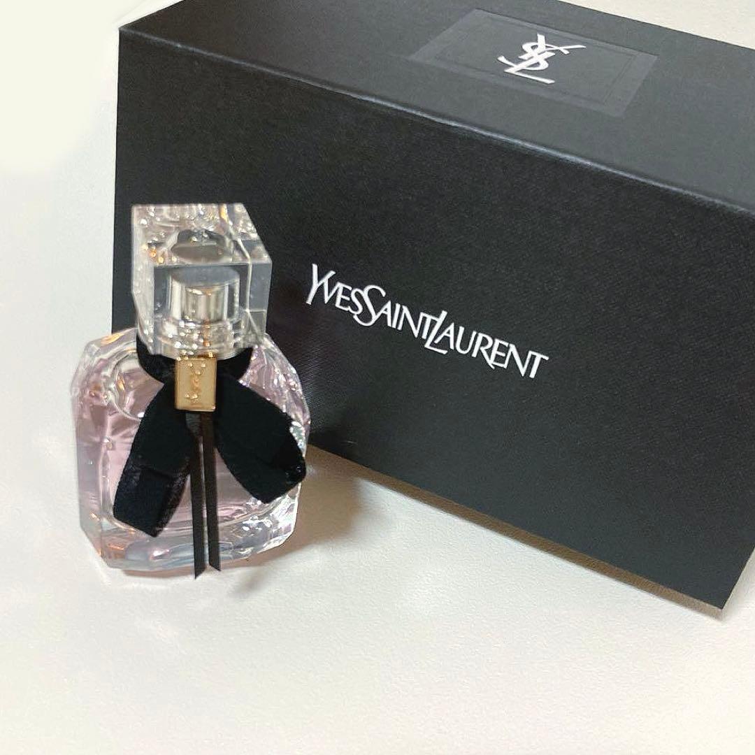 Yves Saint Laurent モンパリ　香水