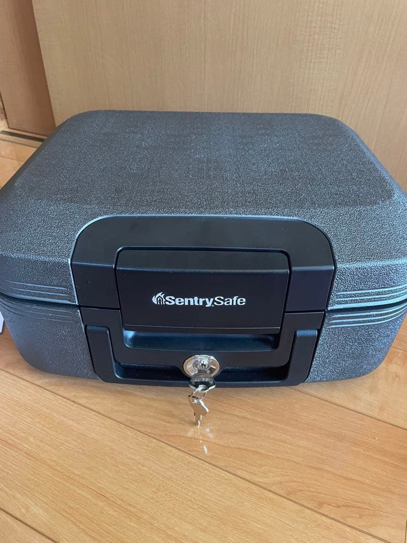 SentrySafe セキュリティケース 鍵付き