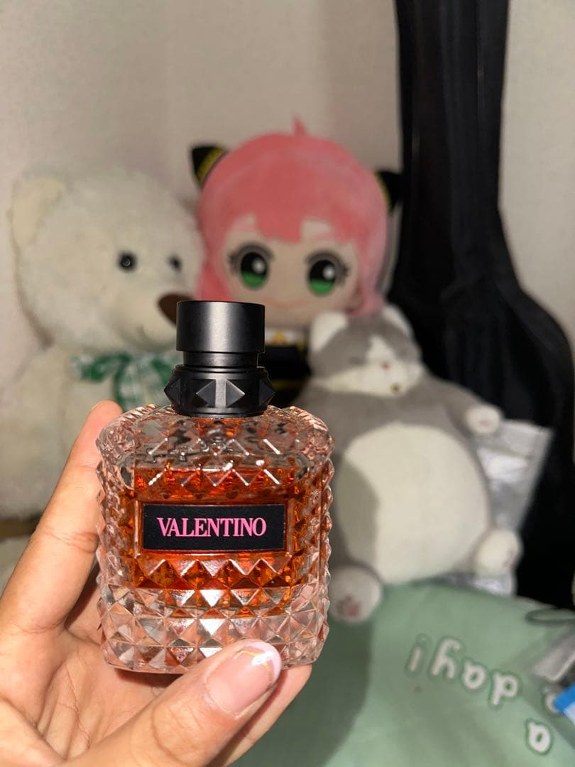 VALENTINO DONNA BORN IN ROMA 香水