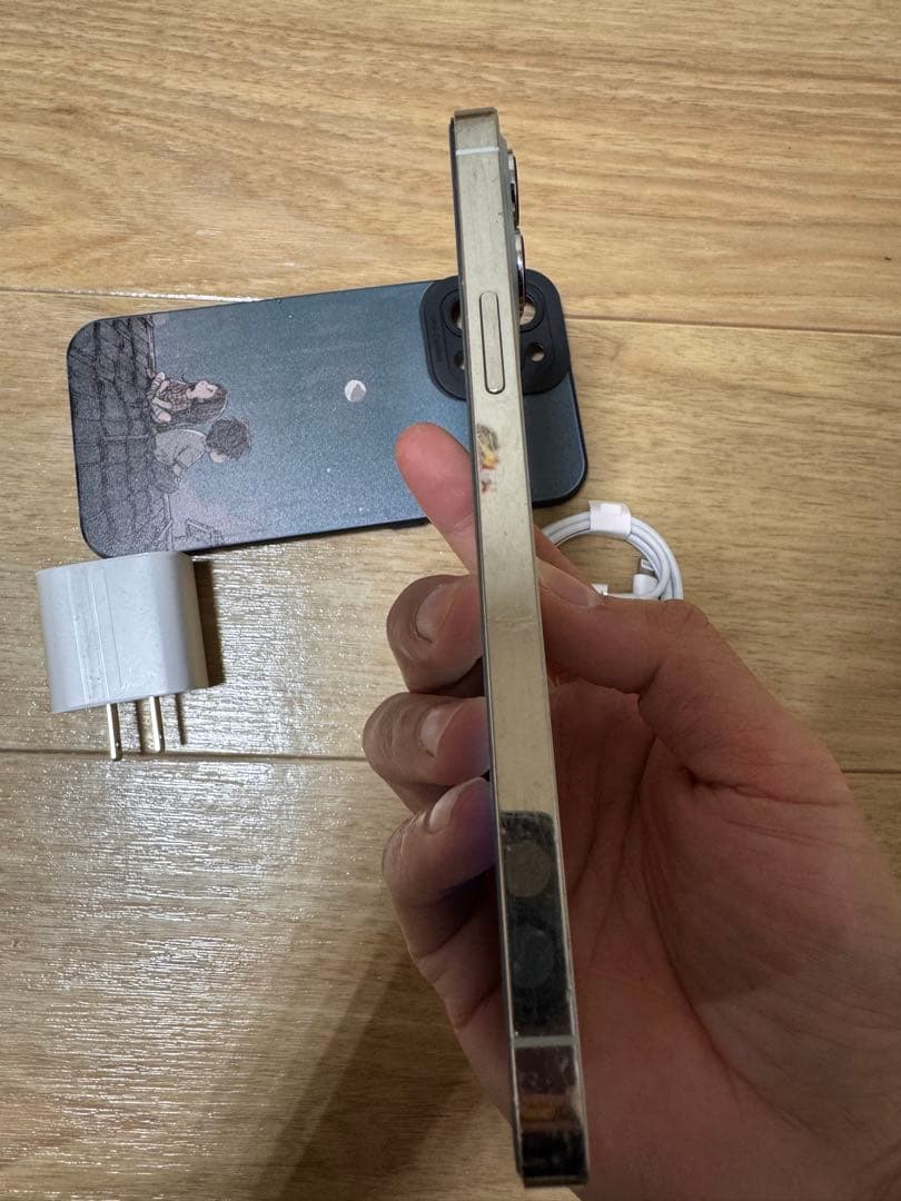 iPhone 12 pro max バッテリー93%
