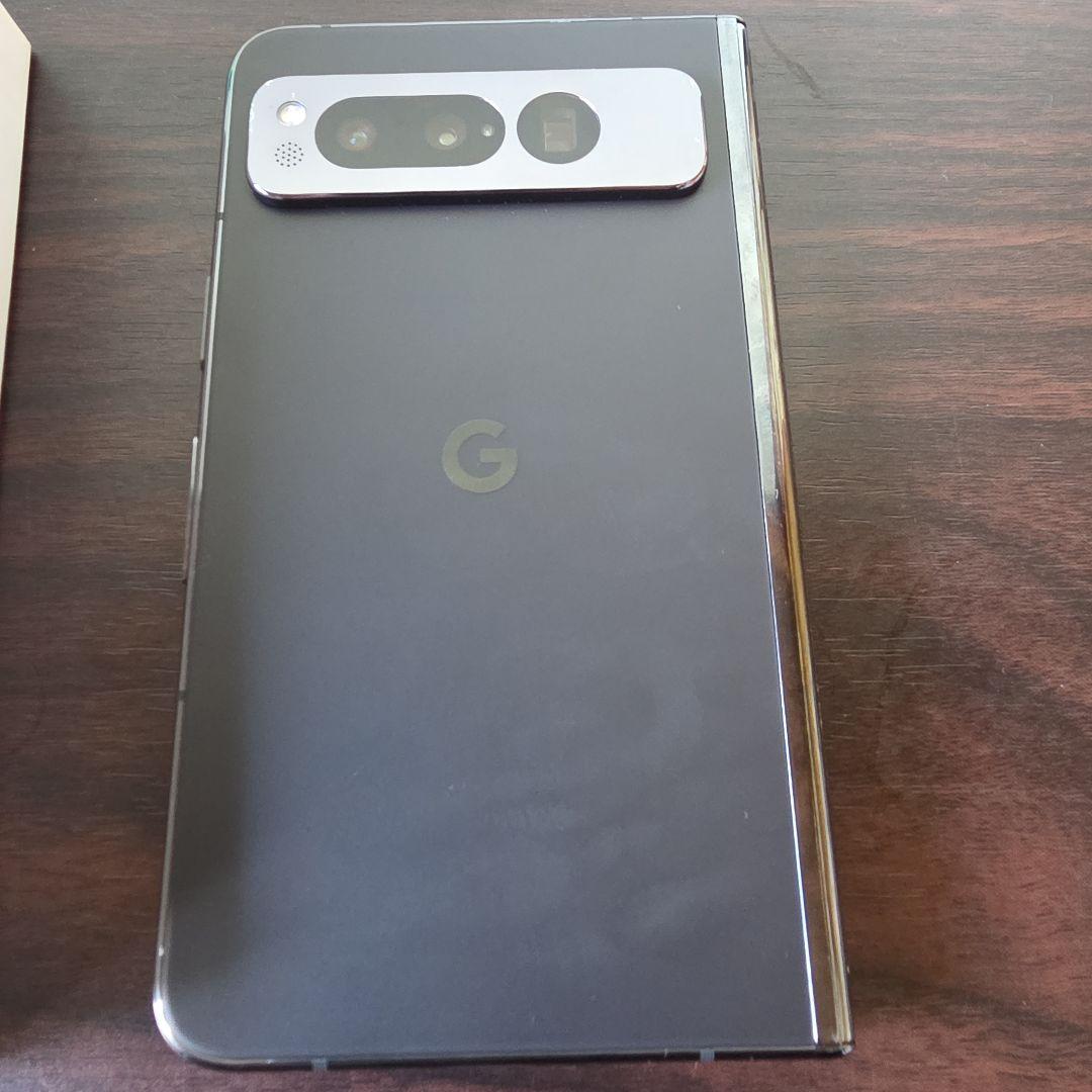 DOCOMO　Google Pixel Fold スマートフォン