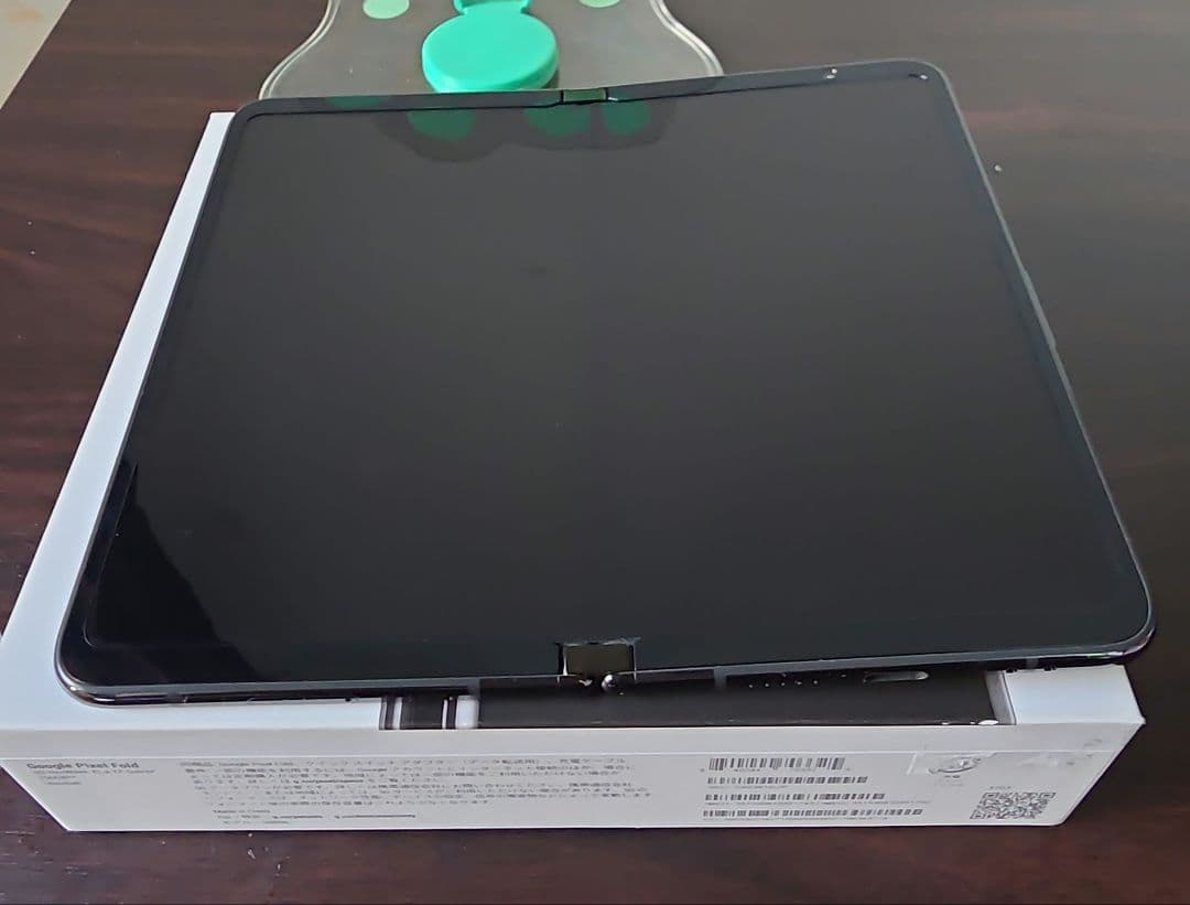 DOCOMO　Google Pixel Fold スマートフォン