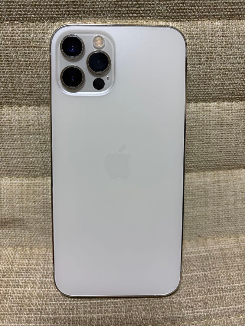 Apple iPhone 12 Pro 128GB ホワイト【美品】
