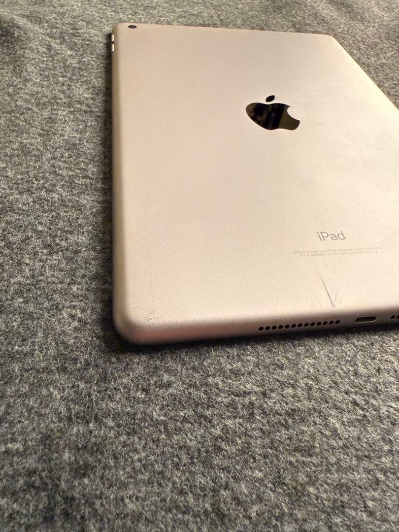 m*a様 iPad 9.7インチ (第6世代) 32GB WiFi