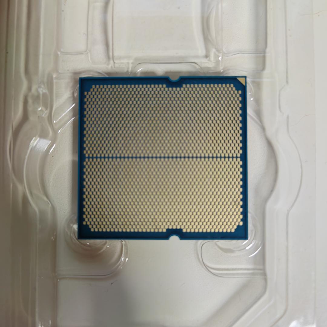 【ほぼ未使用】AMD Ryzen 7 8700G バルク品 おまけ付き