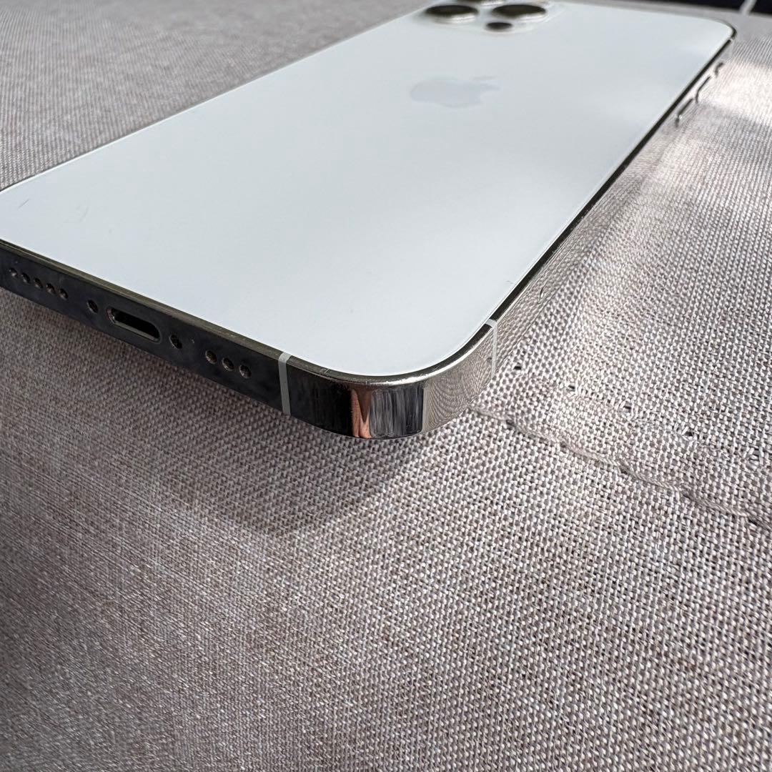 Apple iPhone 12 Pro シルバー 本体 初期化済 【ジャンク品】