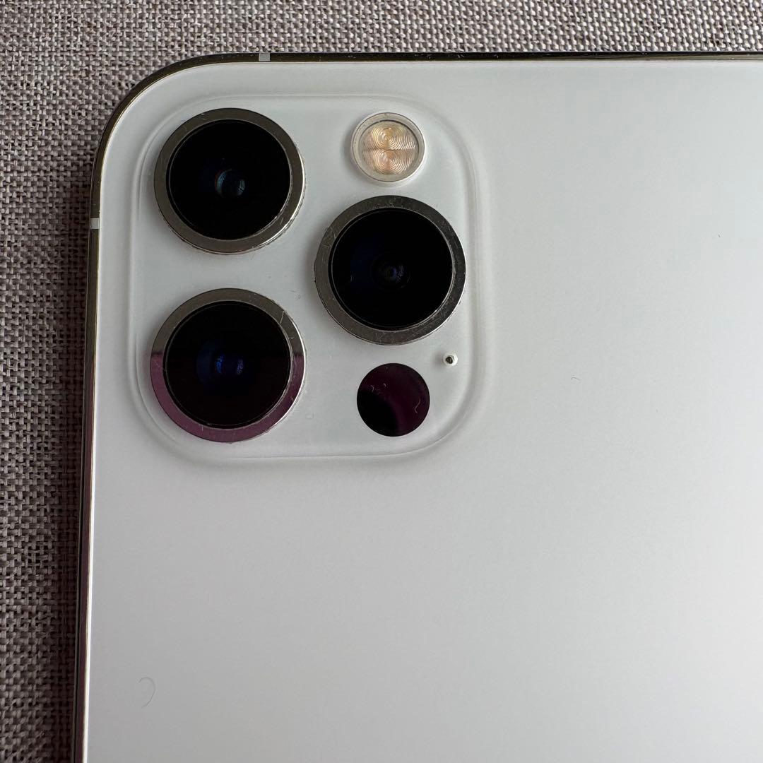 Apple iPhone 12 Pro シルバー 本体 初期化済 【ジャンク品】