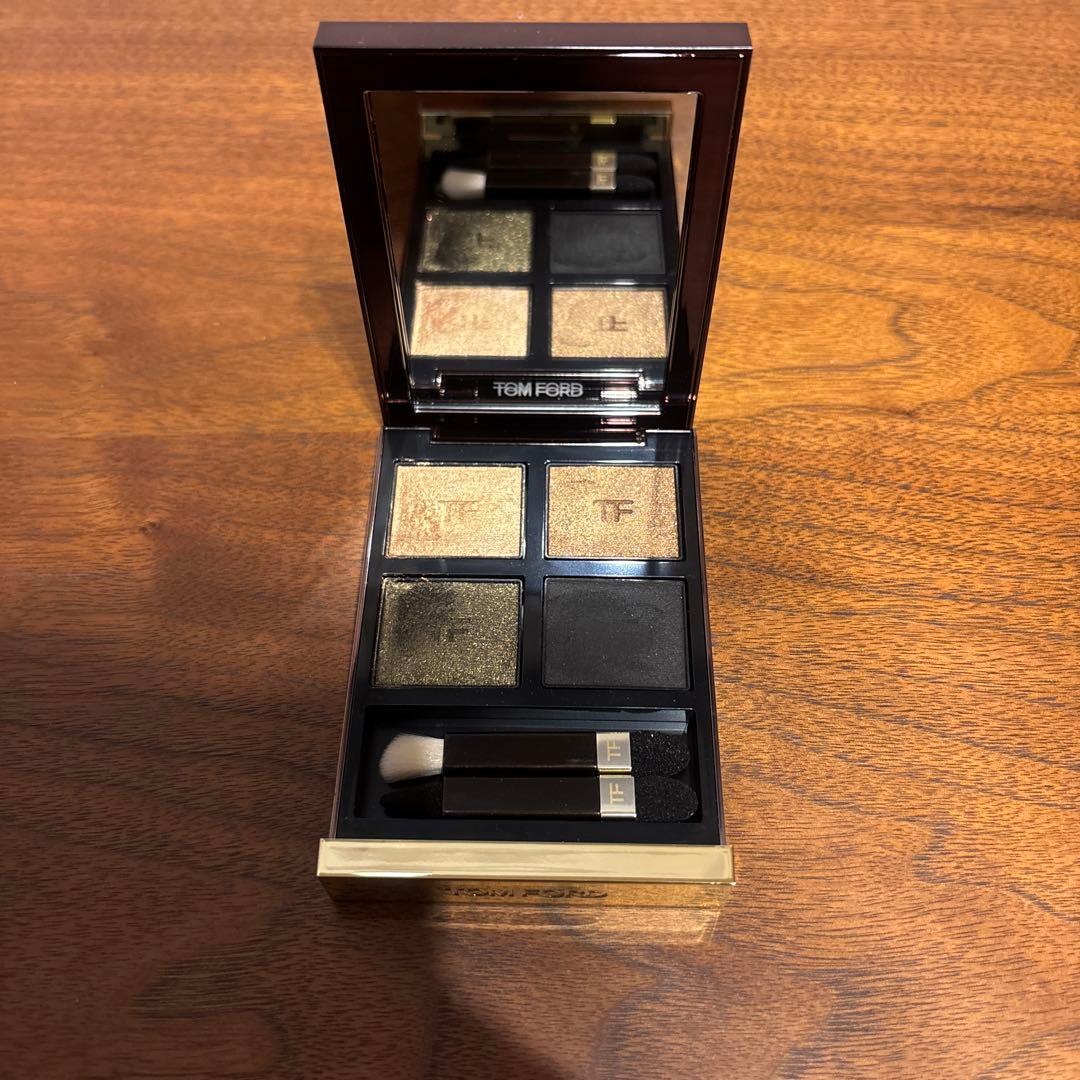 TOM FORD アイシャドウパレット 47 オリーブスモーク
