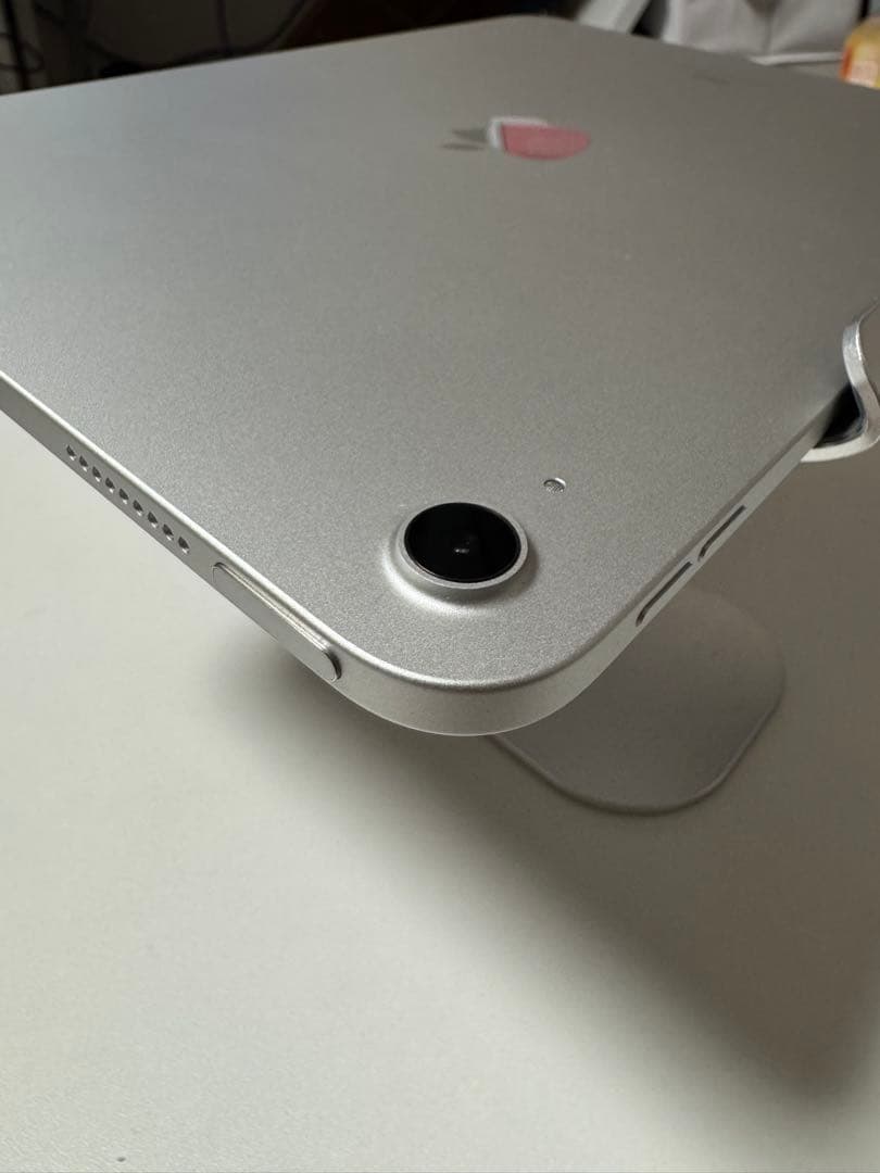 【中古】iPad (Wi-Fi ,64GB) - シルバー (第10世代)