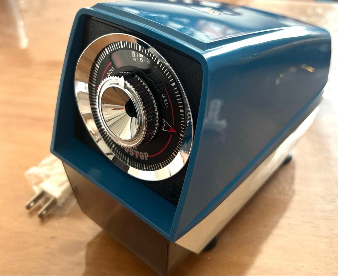 貴重廃盤品　昭和レトロ　電動鉛筆削り器 未使用品