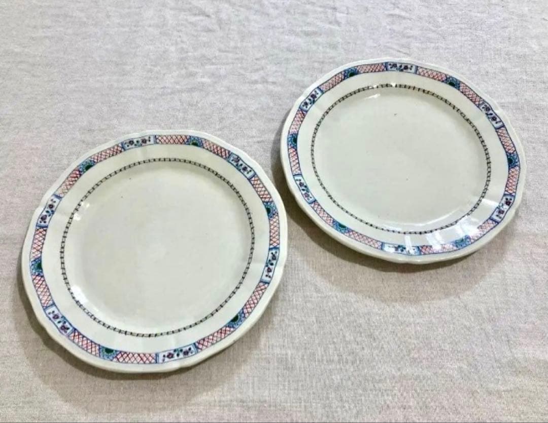 GIENジアン　花柄装飾の陶磁器皿 2枚セット　フランスアンティーク