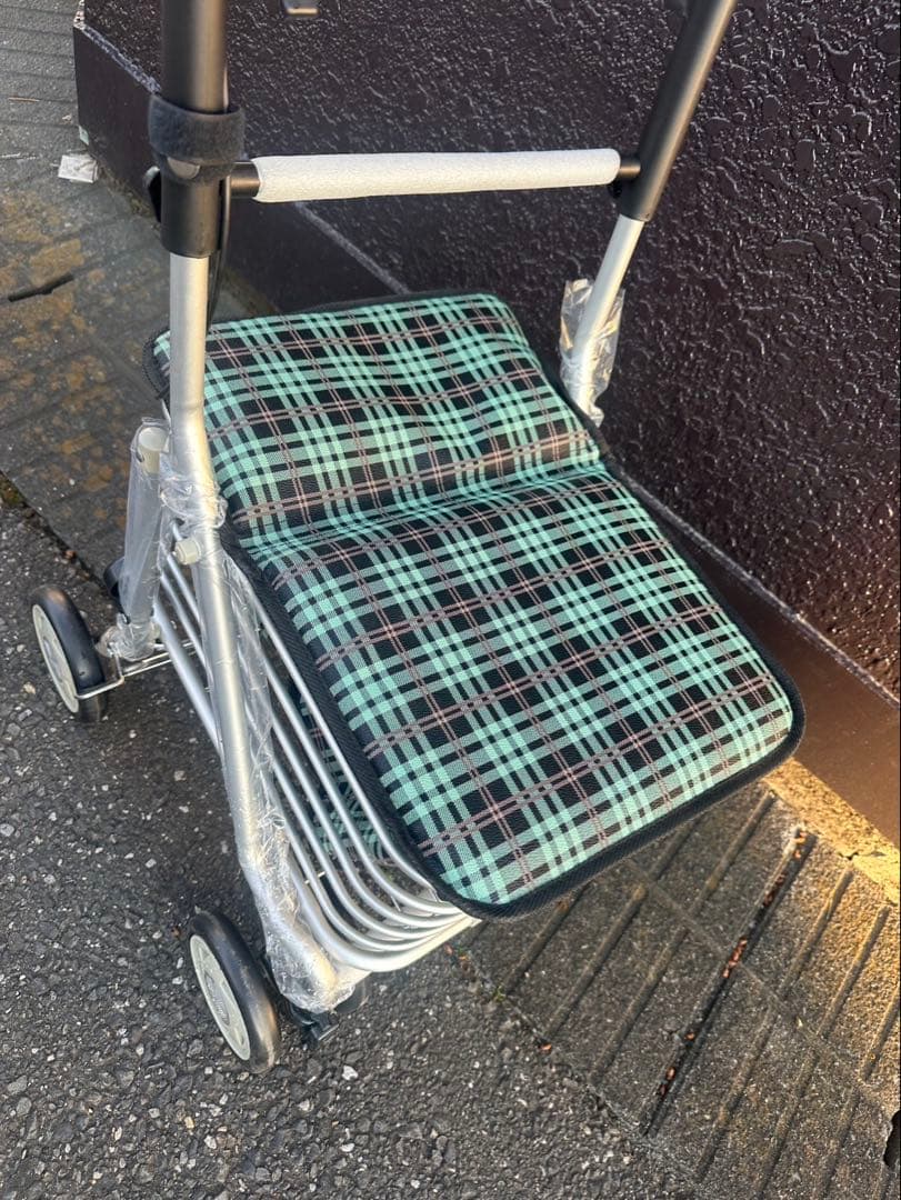 新品未使用　歩行器 ウォーカー買い物かご老人買い物かご