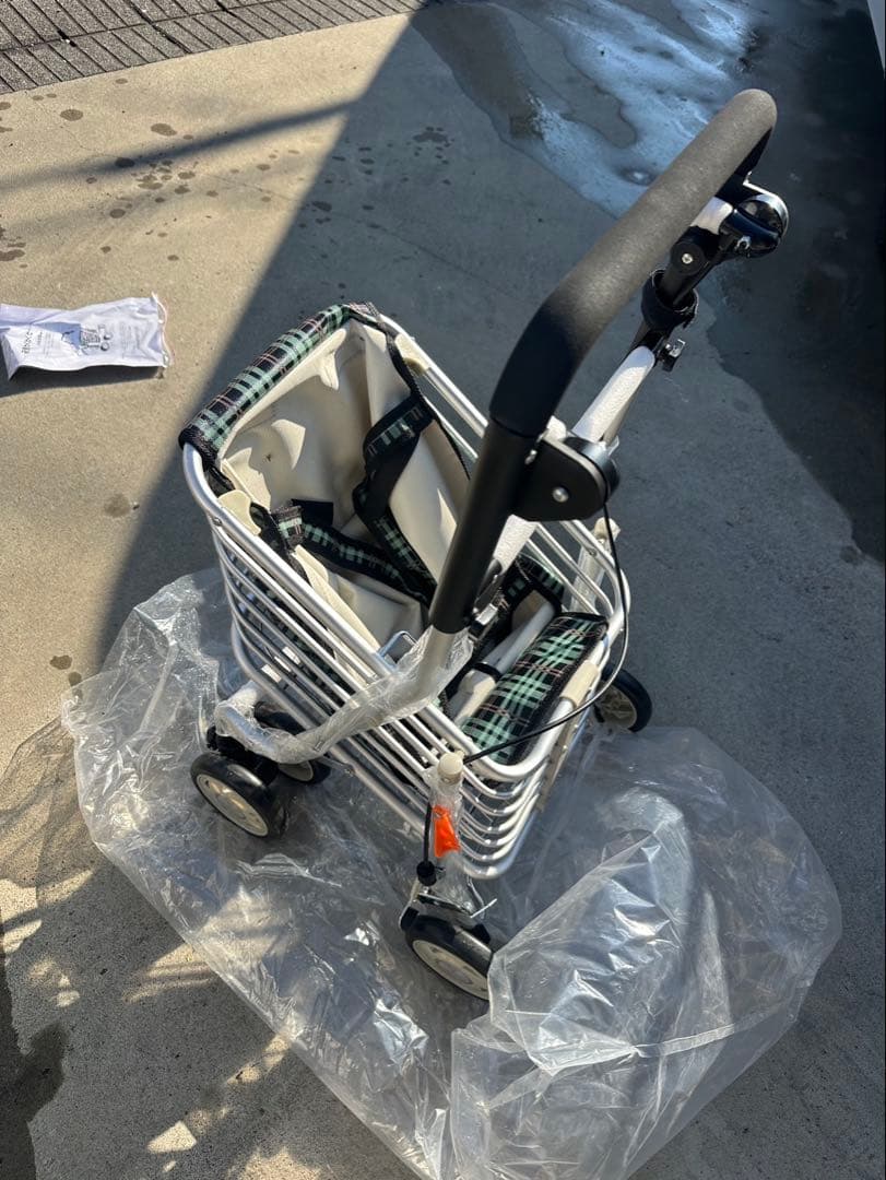 新品未使用　歩行器 ウォーカー買い物かご老人買い物かご