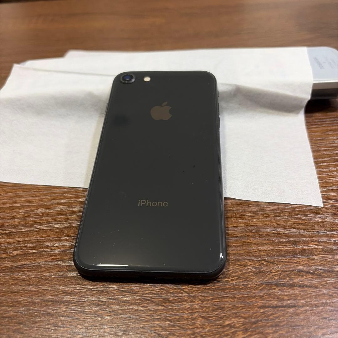 iPhone8の極美品