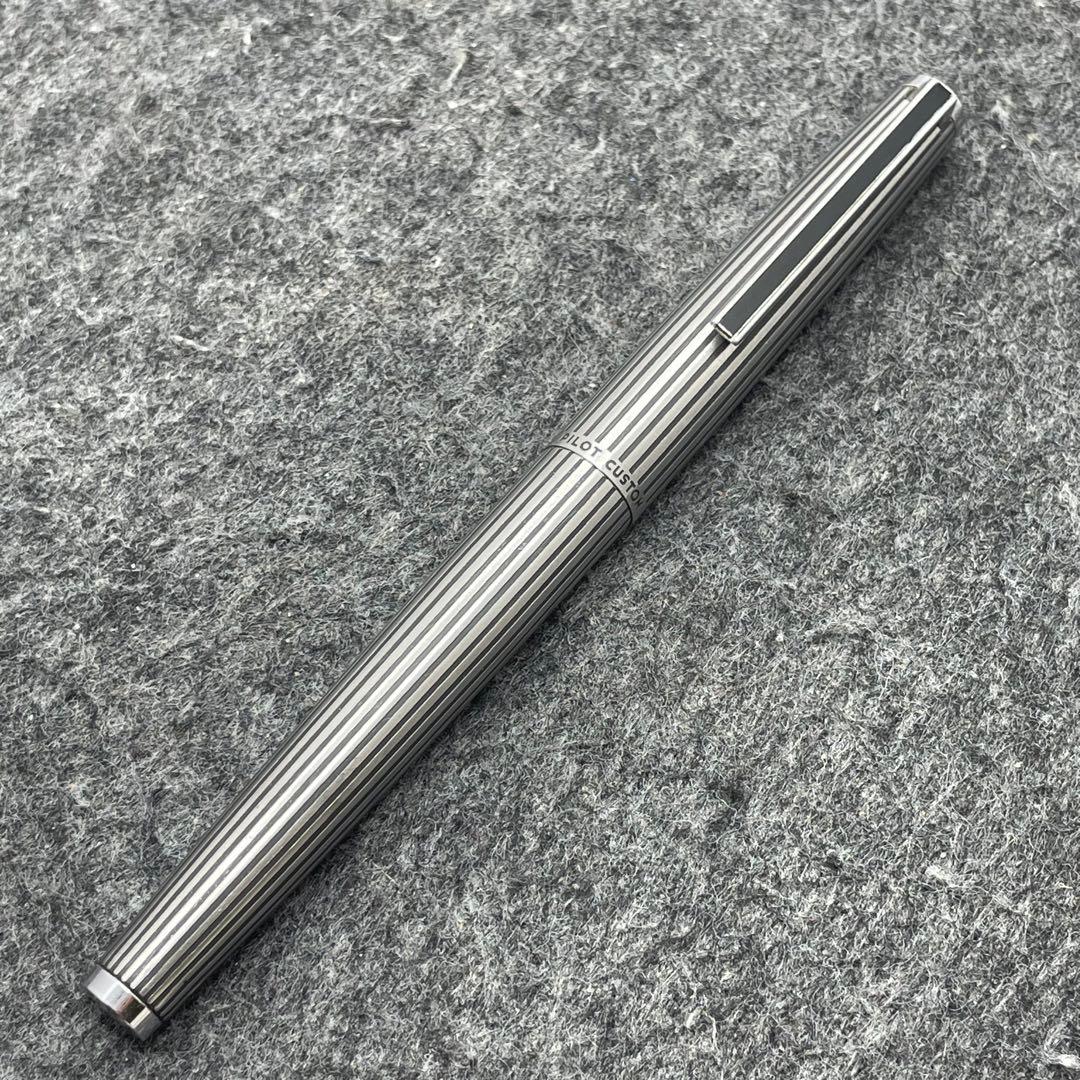 PE615□PILOT カスタム 万年筆 18K F ストライプ 蝕刻