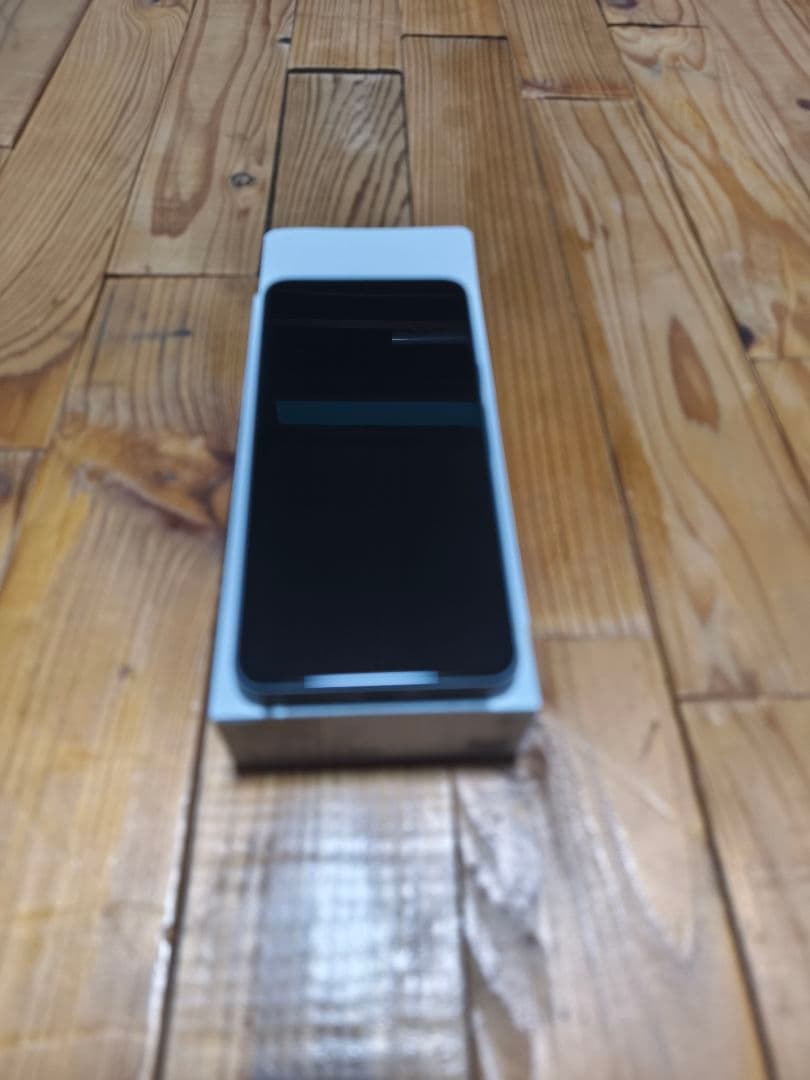 Google Pixel8 画面新品 spigenケース付き
