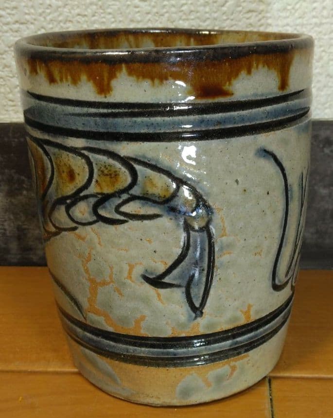上作 人間国宝 金城次郎 海老筒碗(エビ2匹) 栞 共箱 美品 壷屋焼 筒茶碗