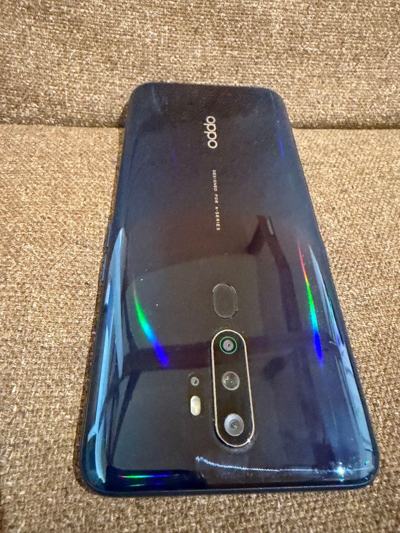 ＊美品・送料無料＊OPPO スマートフォン ダークグリーン 64GB
