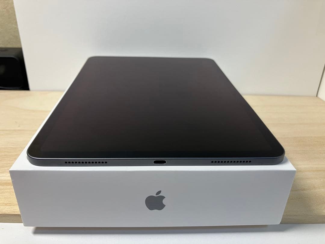 R*o様 iPad Pro 11インチ 第一世代 スペースグレー 64GB Wi