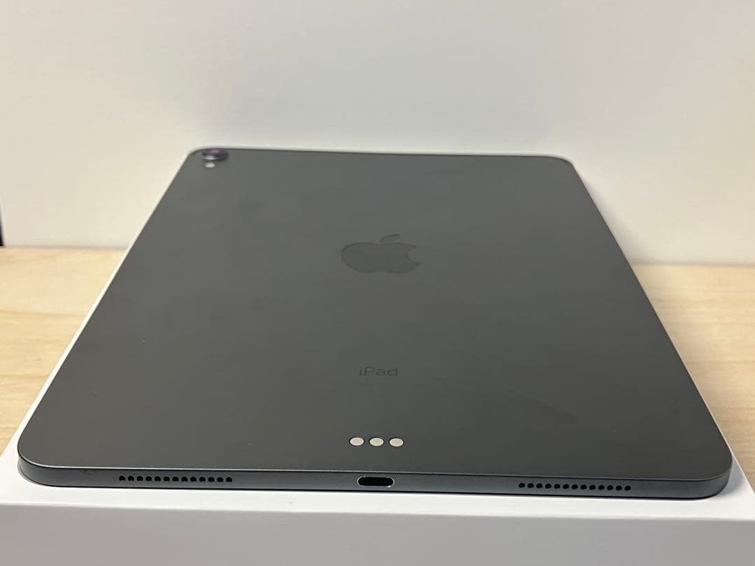R*o様 iPad Pro 11インチ 第一世代 スペースグレー 64GB Wi