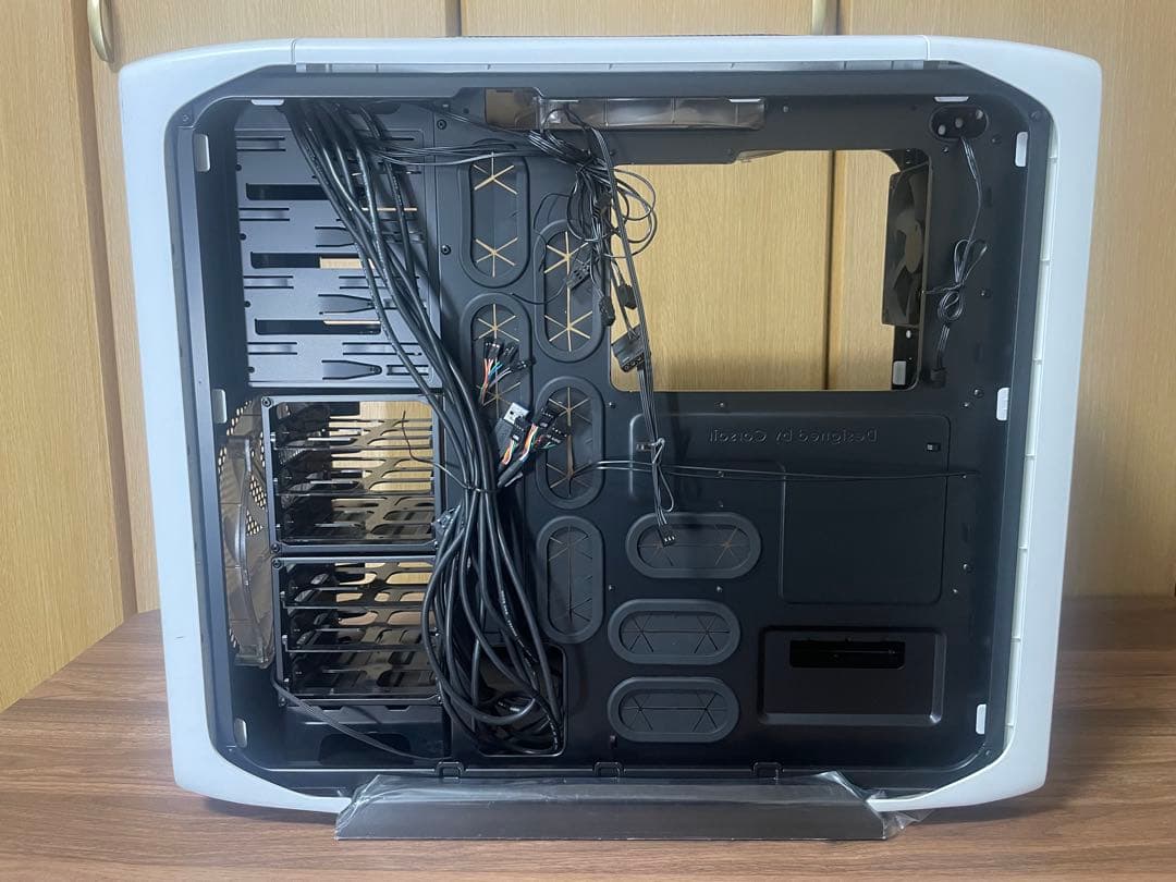 PCケース【Corsair Graphite Series 600T】