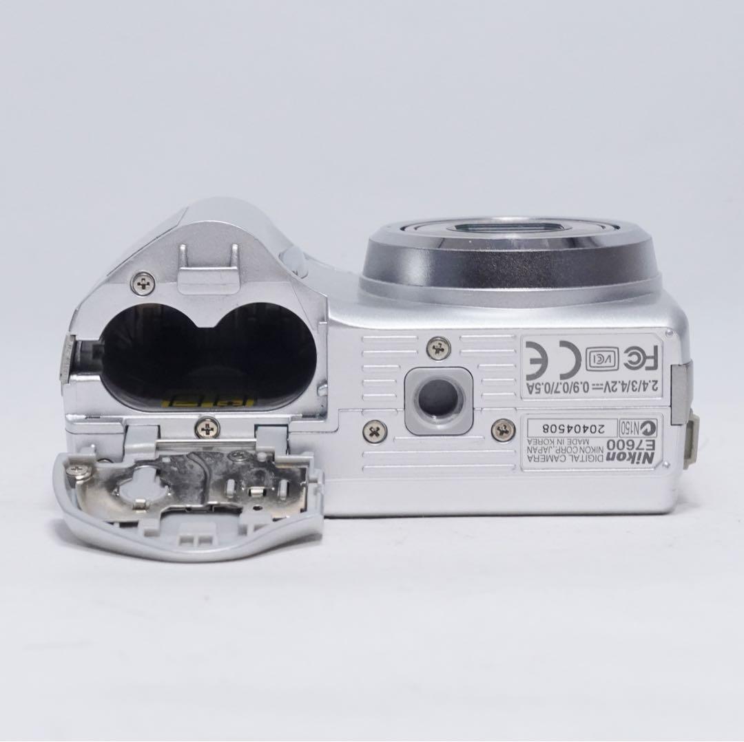 動作確認済 Nikon Coolpix 7600 シルバー コンデジ