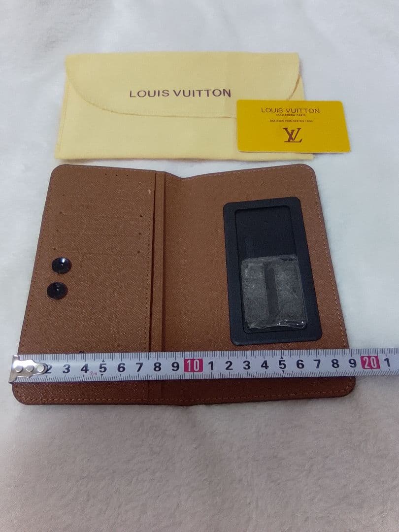Louis Vuitton モノグラムレザースマホケース