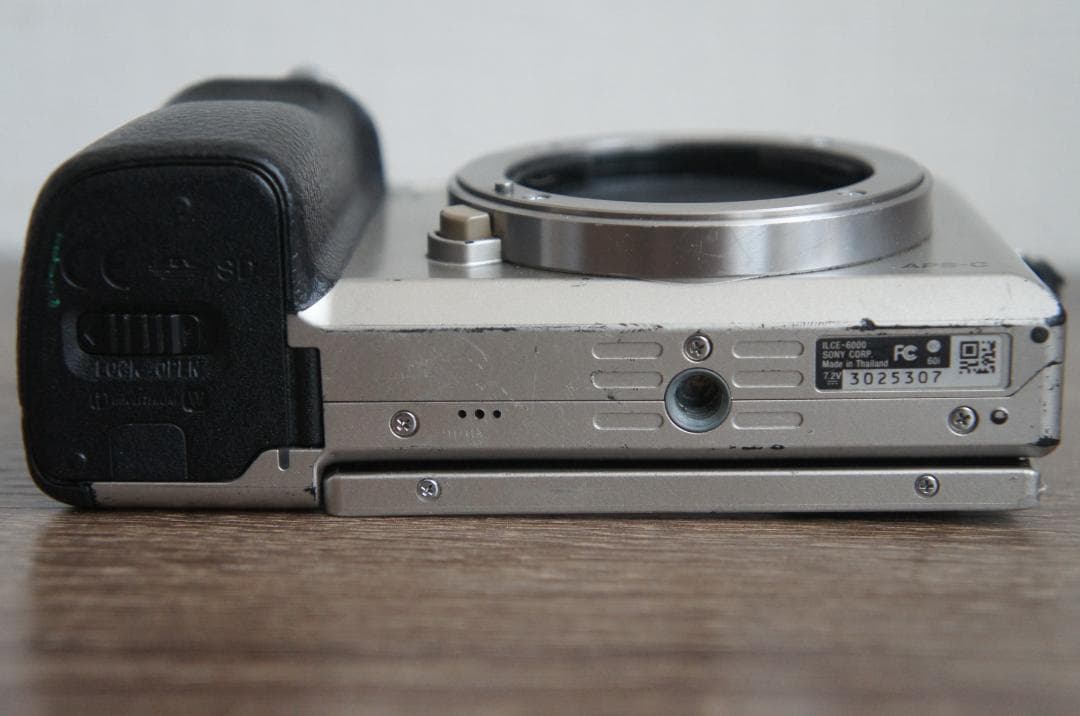 SONY α6000α E-mount APS-C ミラーレスカメラ シルバー
