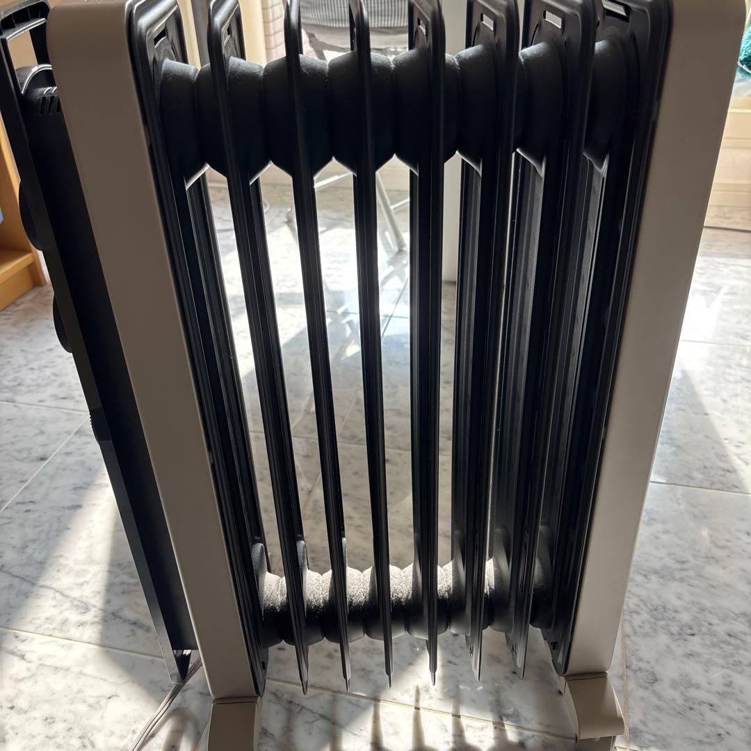 De'Longhi オイルヒーター シルバー