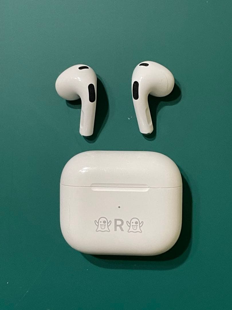 Apple AirPods (第 3 世代) イヤホン