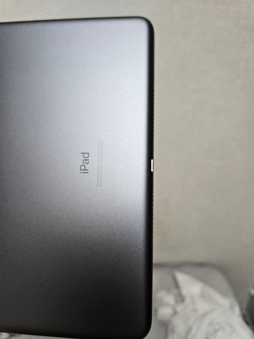 【極美品】iPad第8世代 128GB スペースグレイ MYLD2J/A 本体