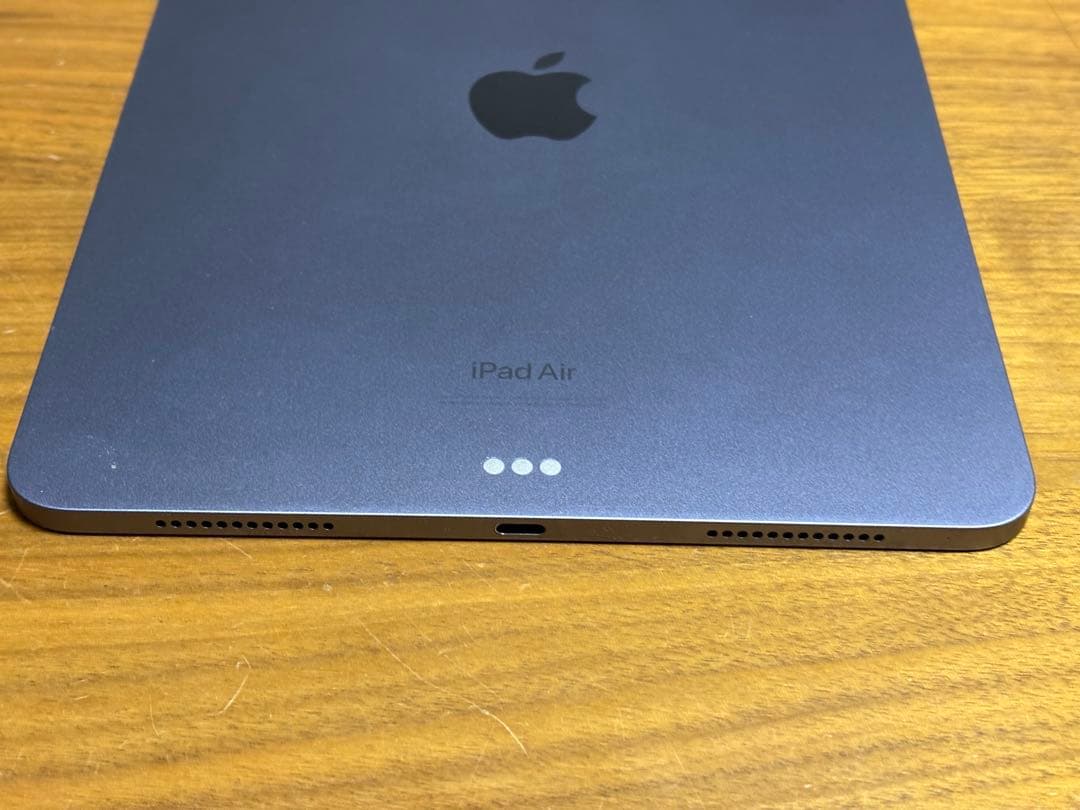 【美品】iPad Air (第5世代) Wi-Fiモデル 64GB パープル