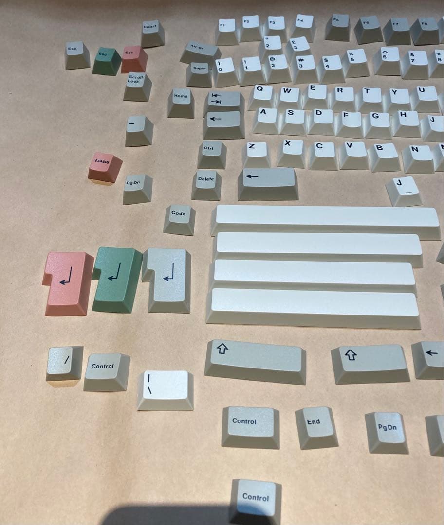 セール　GMK 9009 キーキャップ 中古　箱なし