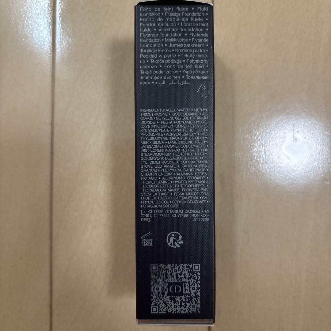 DIOR FOREVER リキッドファンデーション 30ml 0N
