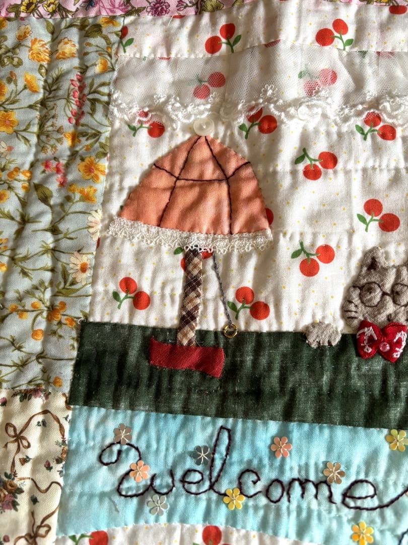 パッチワーク　キルト　タペストリー　刺繍　アップリケ